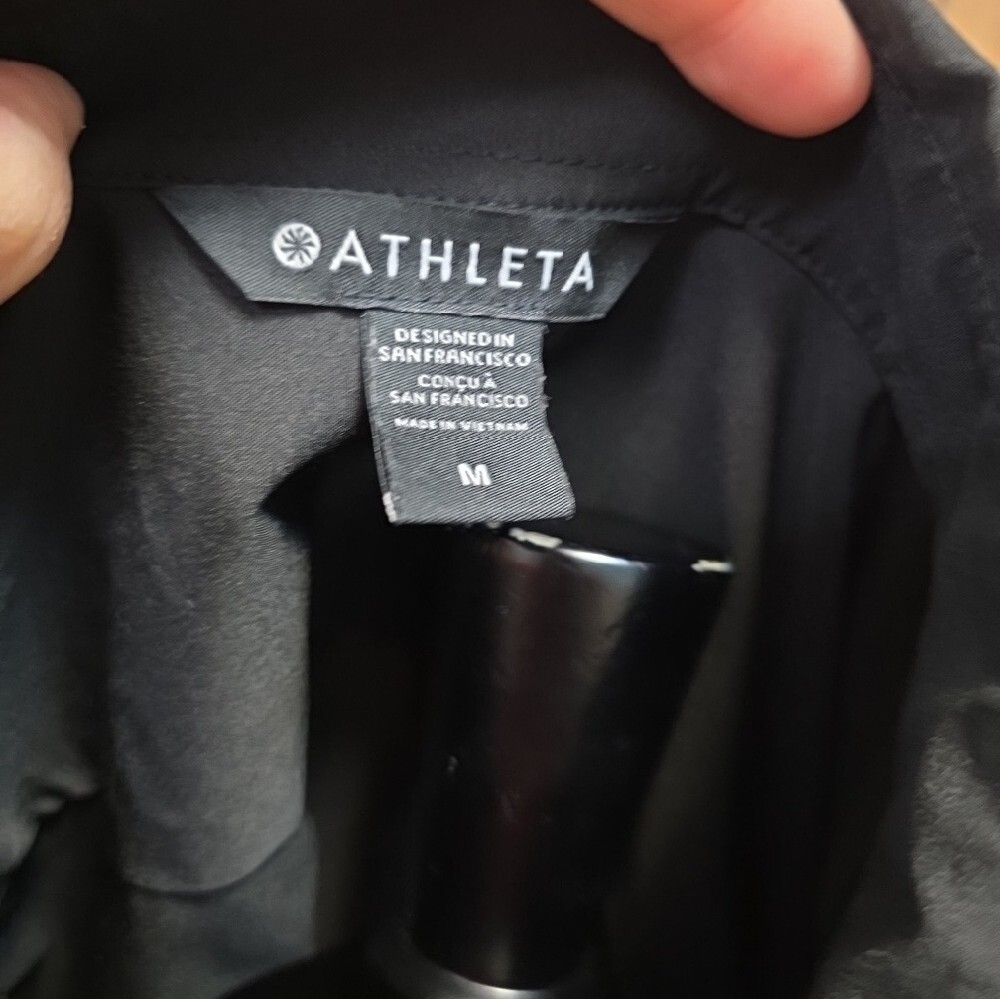 Athleta Cropped Stretch Tech Top - Size M - Picture 3 of 6